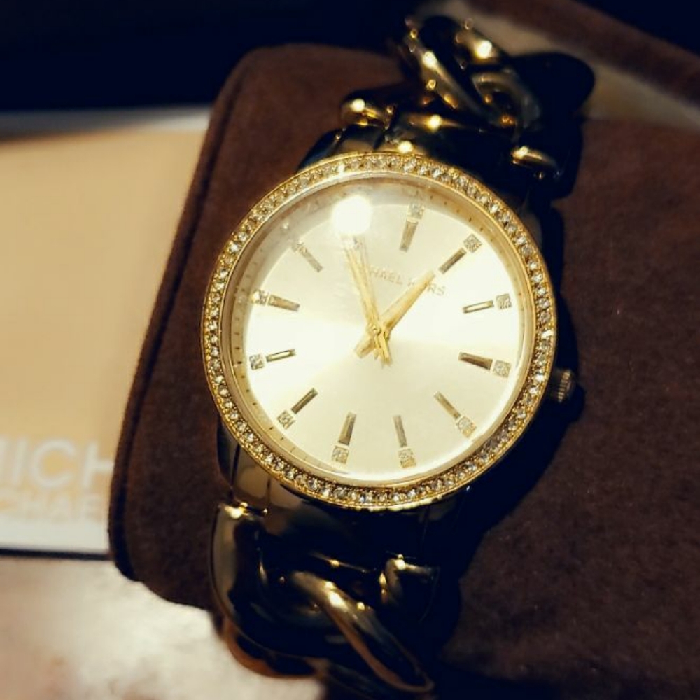 Mk watch